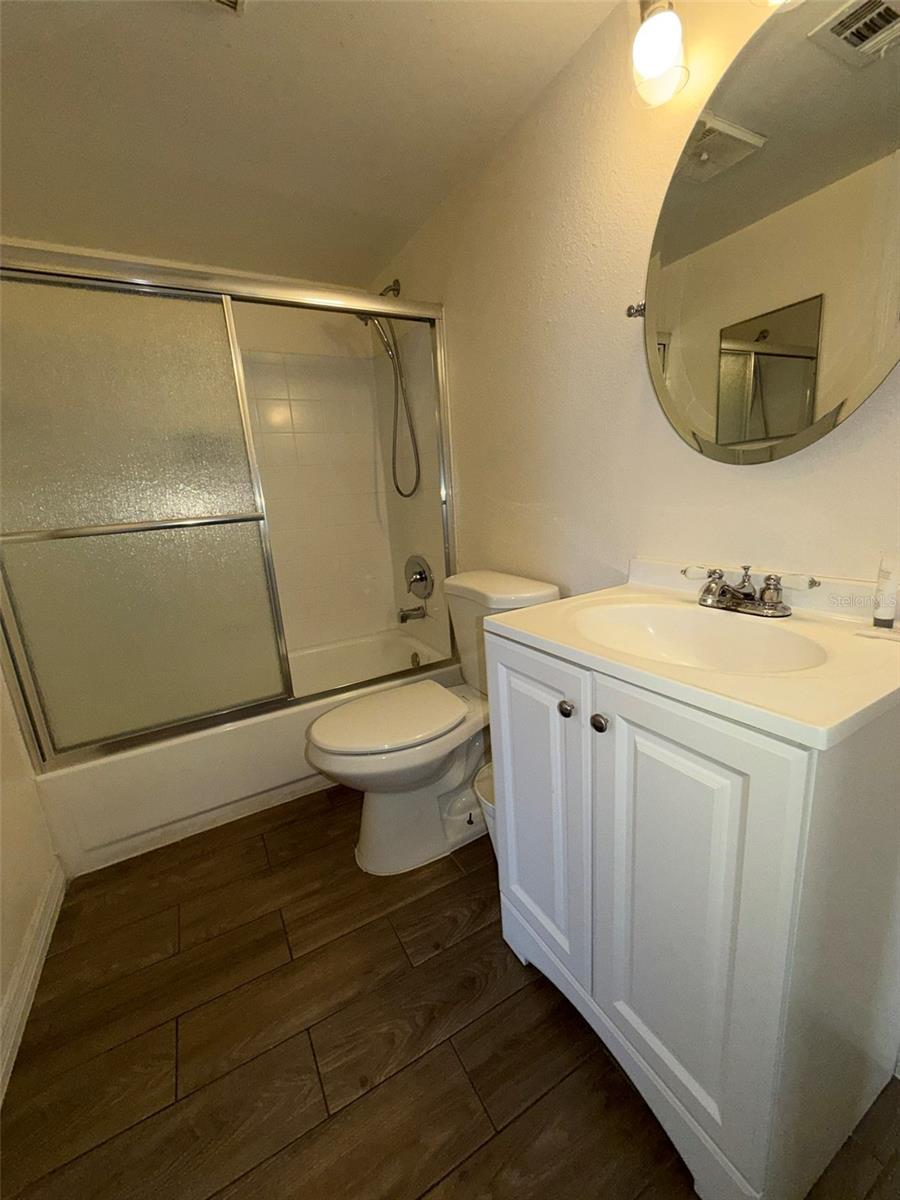 Image 11 of 13 For 1940 Lake Atriums Circle 110