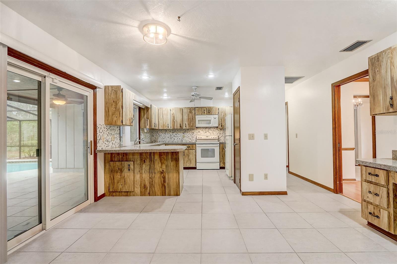 Image 14 of 36 For 1429 Mt Laurel Drive