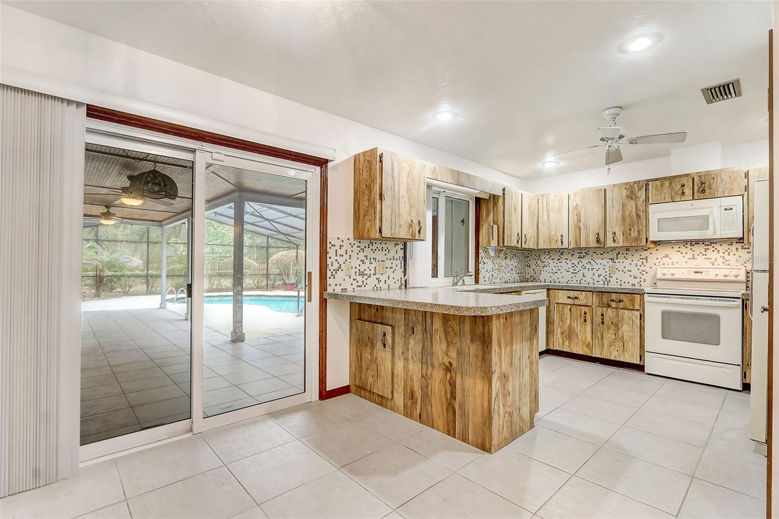 Image 15 of 36 For 1429 Mt Laurel Drive