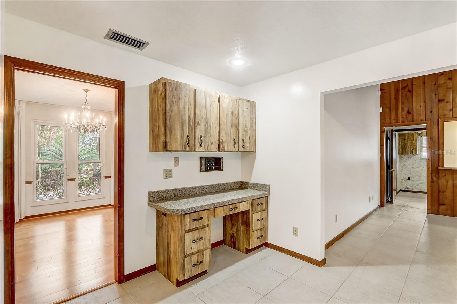 Image 17 of 36 For 1429 Mt Laurel Drive