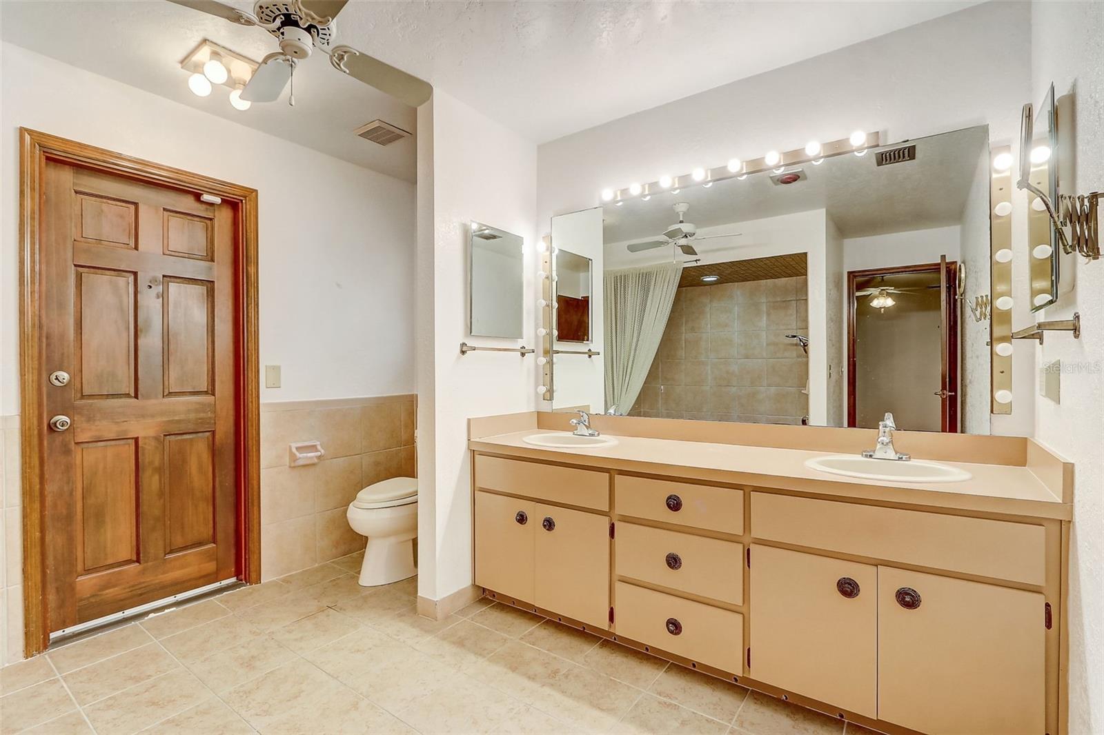 Image 21 of 36 For 1429 Mt Laurel Drive