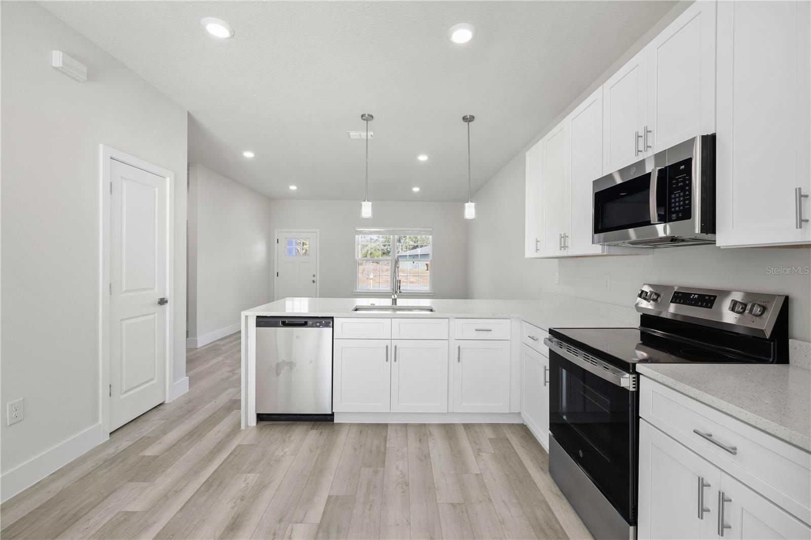 Image 23 of 37 For 16313 29th Court Road