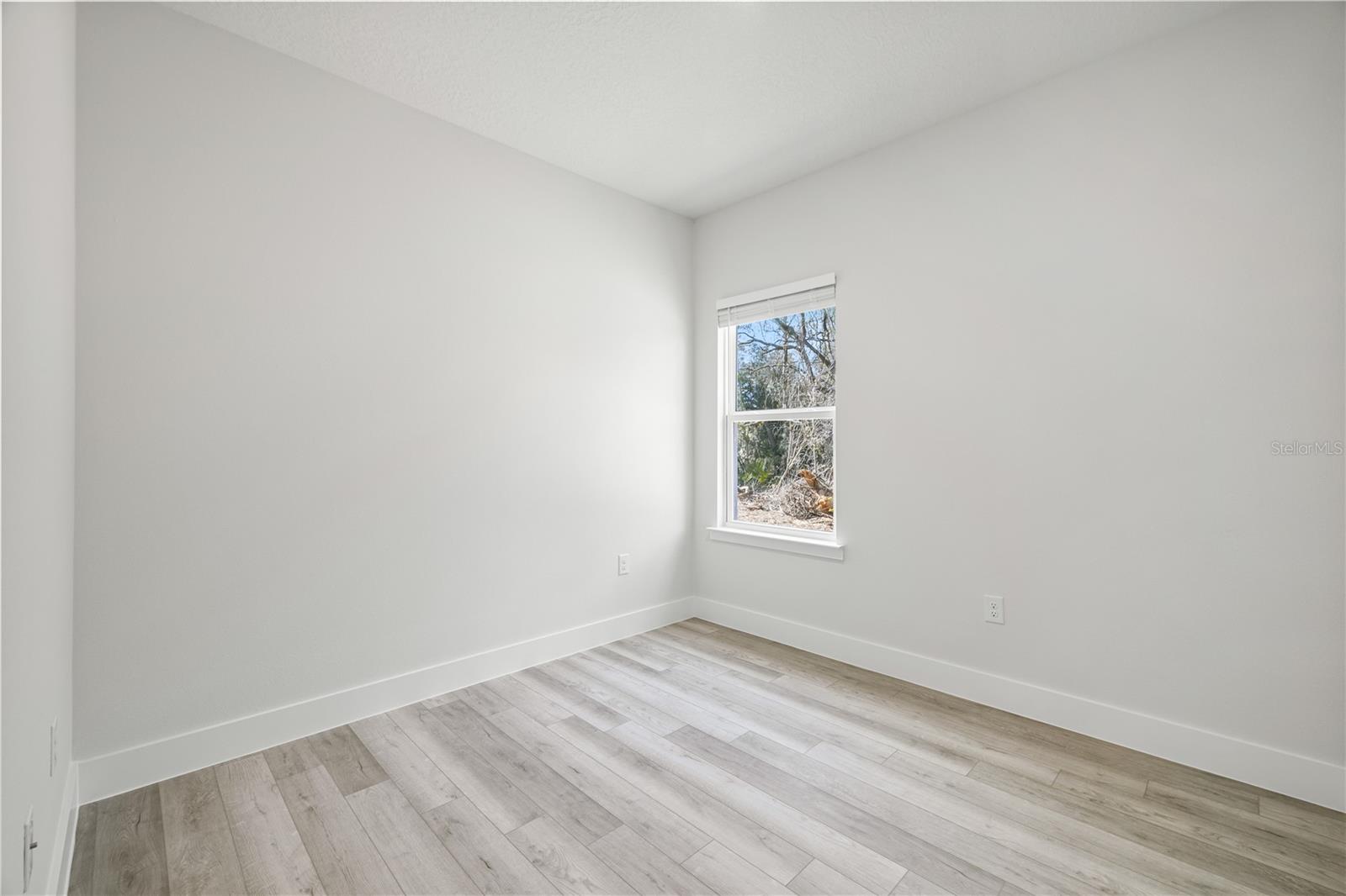 Image 25 of 37 For 16313 29th Court Road