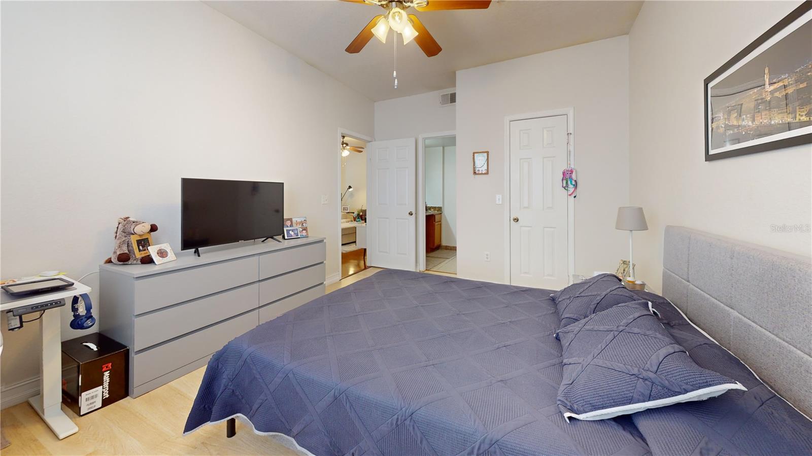 Image 16 of 30 For 2598 Robert Trent Jones Drive 1030