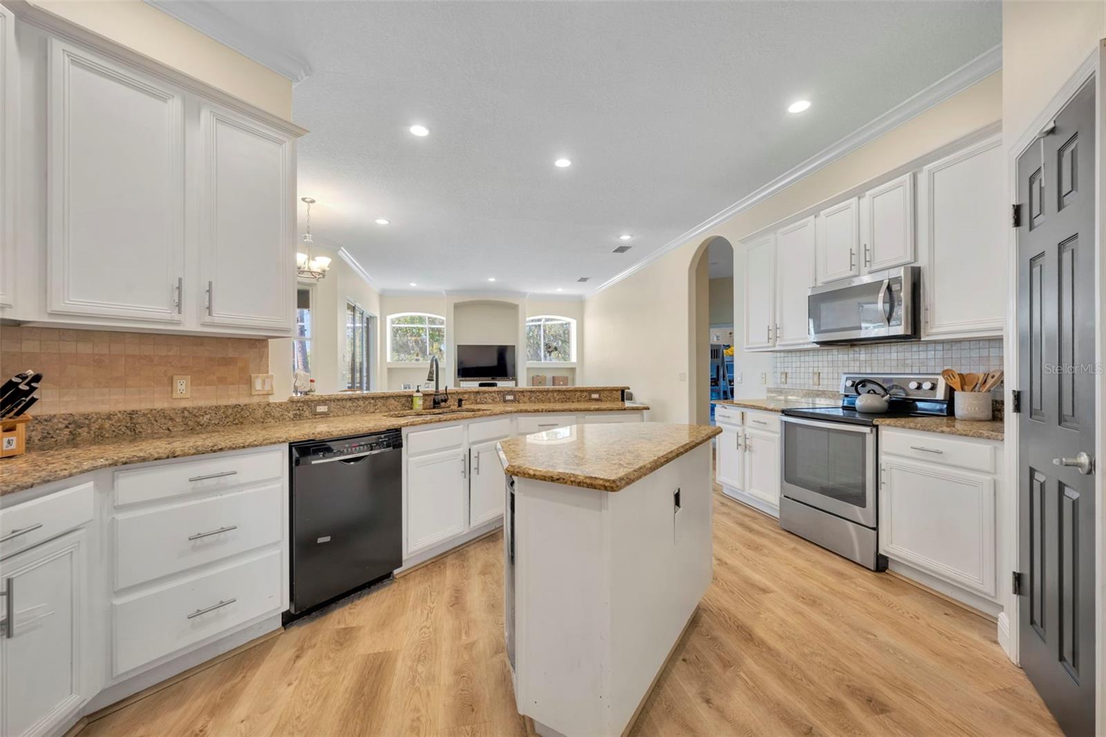 Image 12 of 40 For 1710 Shadowmoss Circle