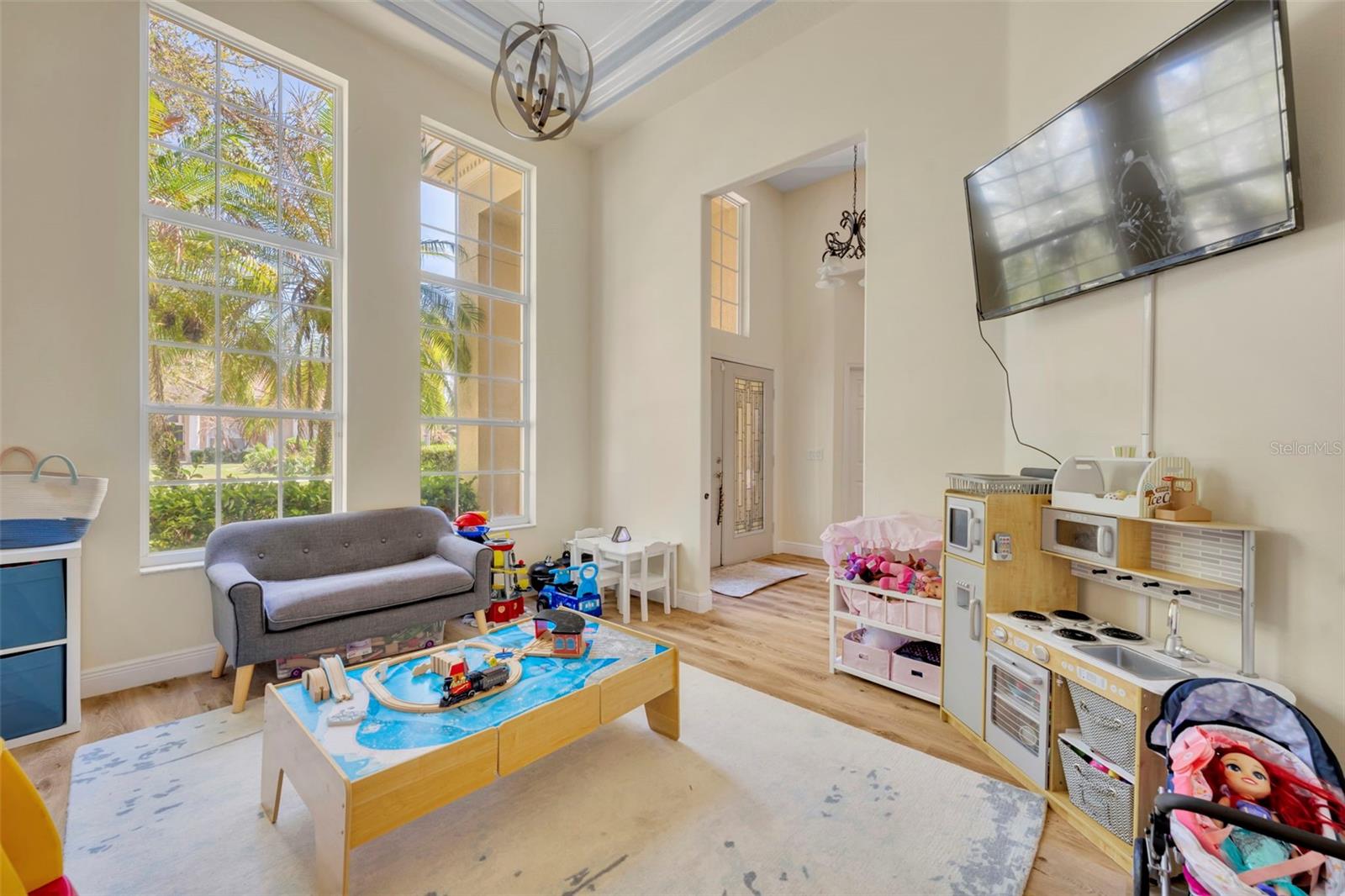 Image 29 of 40 For 1710 Shadowmoss Circle