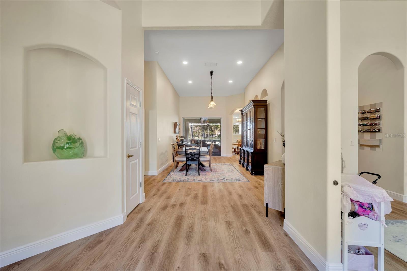 Image 3 of 40 For 1710 Shadowmoss Circle