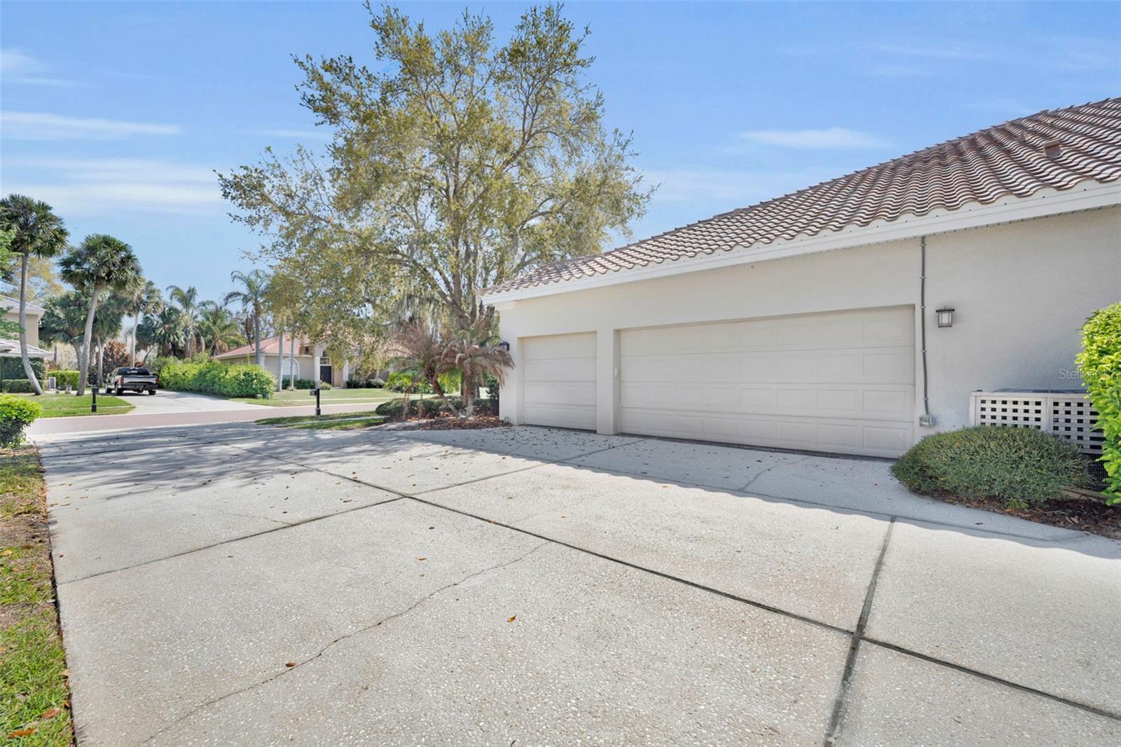 Image 38 of 40 For 1710 Shadowmoss Circle