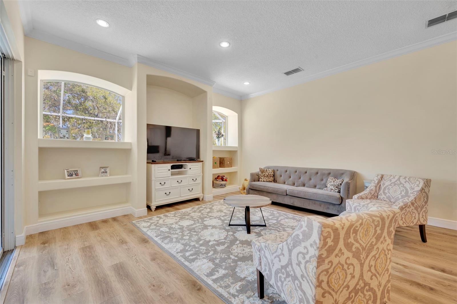 Image 9 of 40 For 1710 Shadowmoss Circle