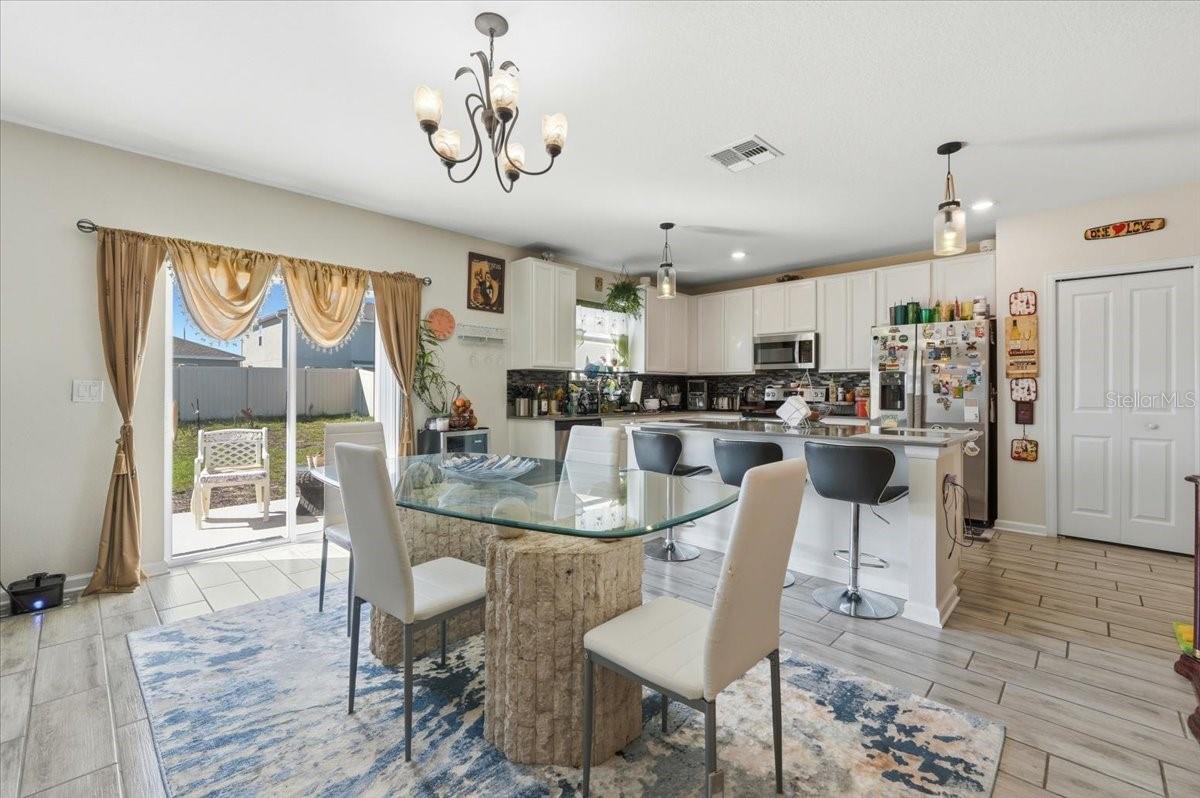 Image 14 of 44 For 1362 Lassen Street