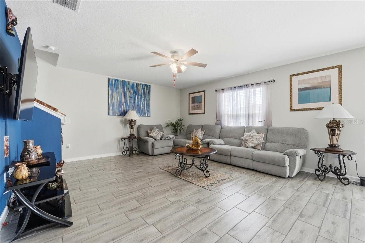 Image 7 of 44 For 1362 Lassen Street