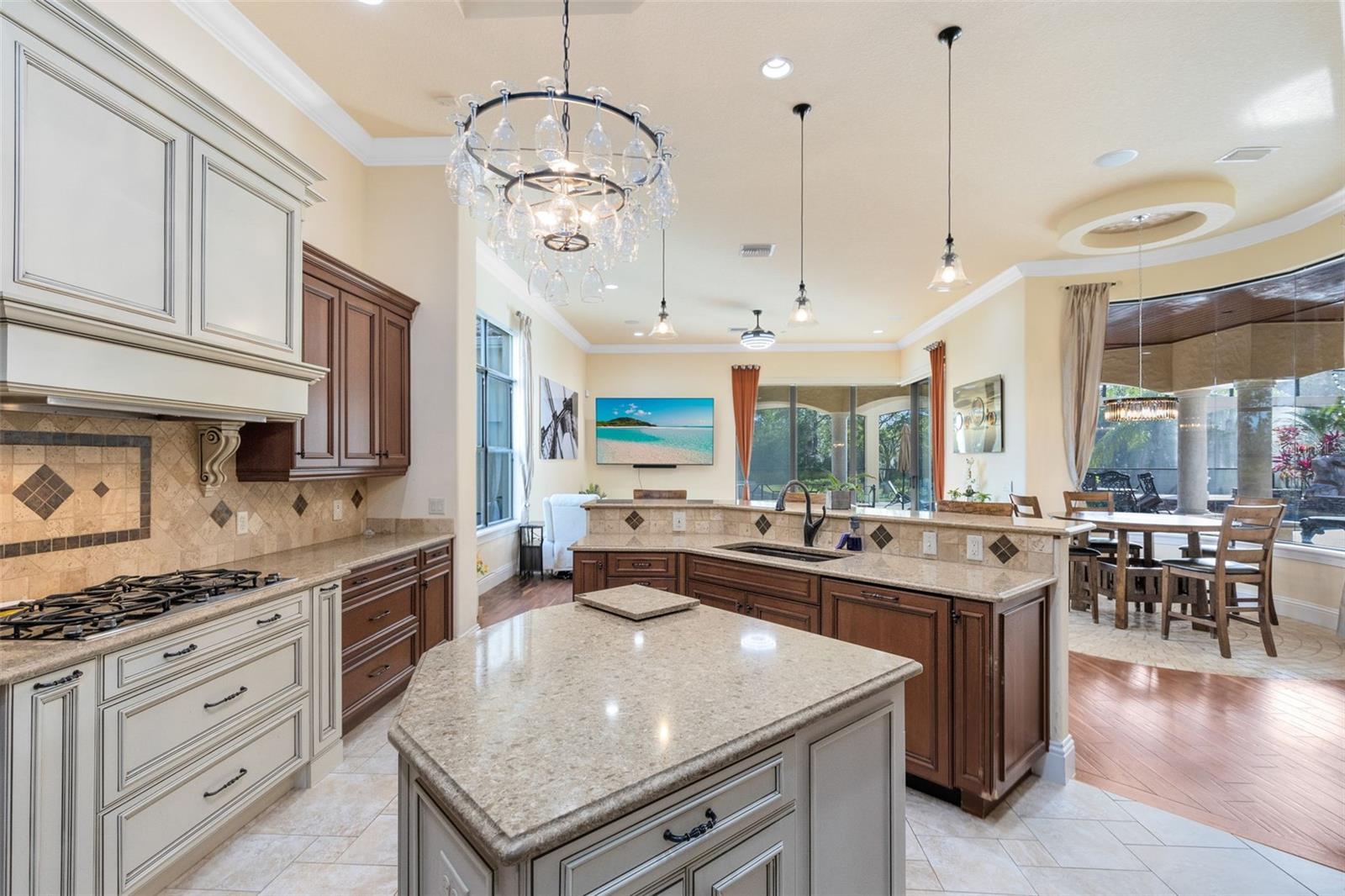 Image 17 of 59 For 5300 Carson Street