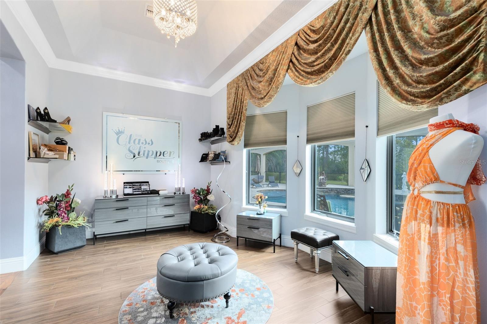 Image 24 of 59 For 5300 Carson Street