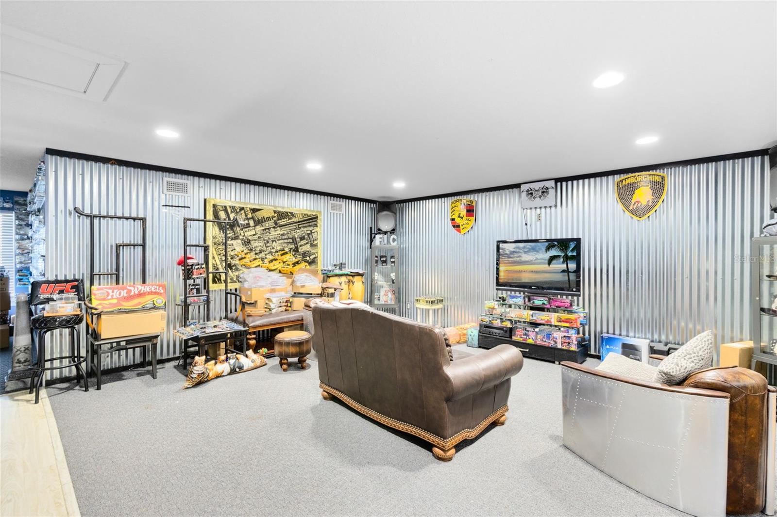 Image 54 of 59 For 5300 Carson Street