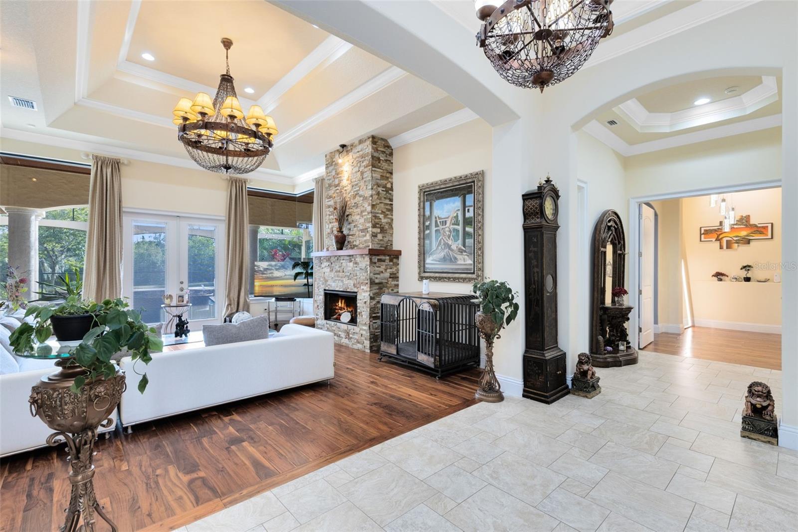 Image 7 of 59 For 5300 Carson Street