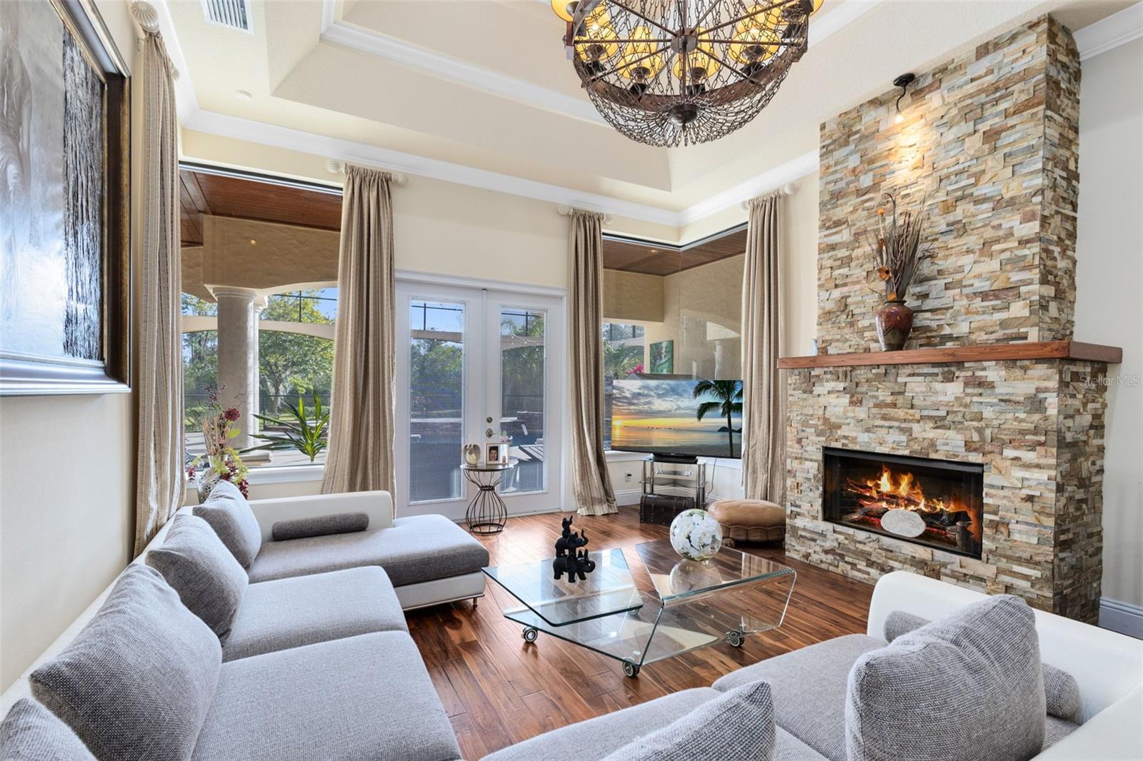 Image 8 of 59 For 5300 Carson Street