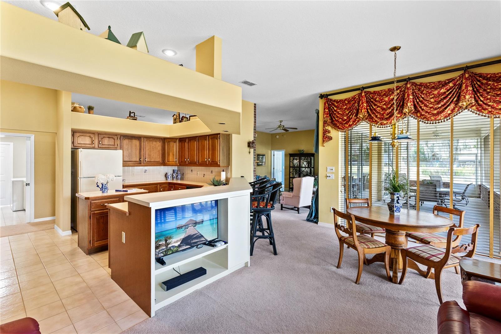 Image 12 of 33 For 1132 Howell Creek Drive