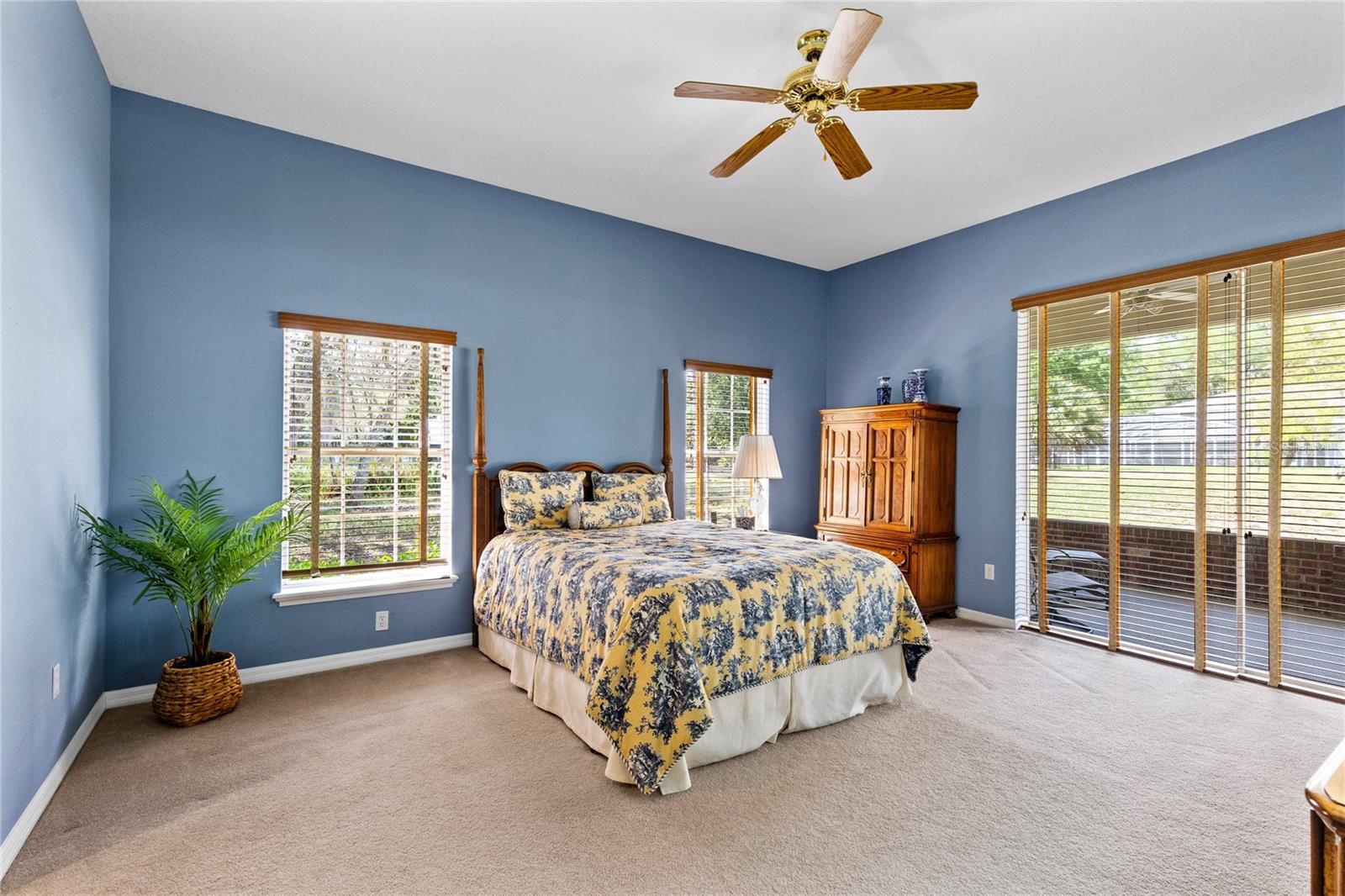 Image 16 of 33 For 1132 Howell Creek Drive