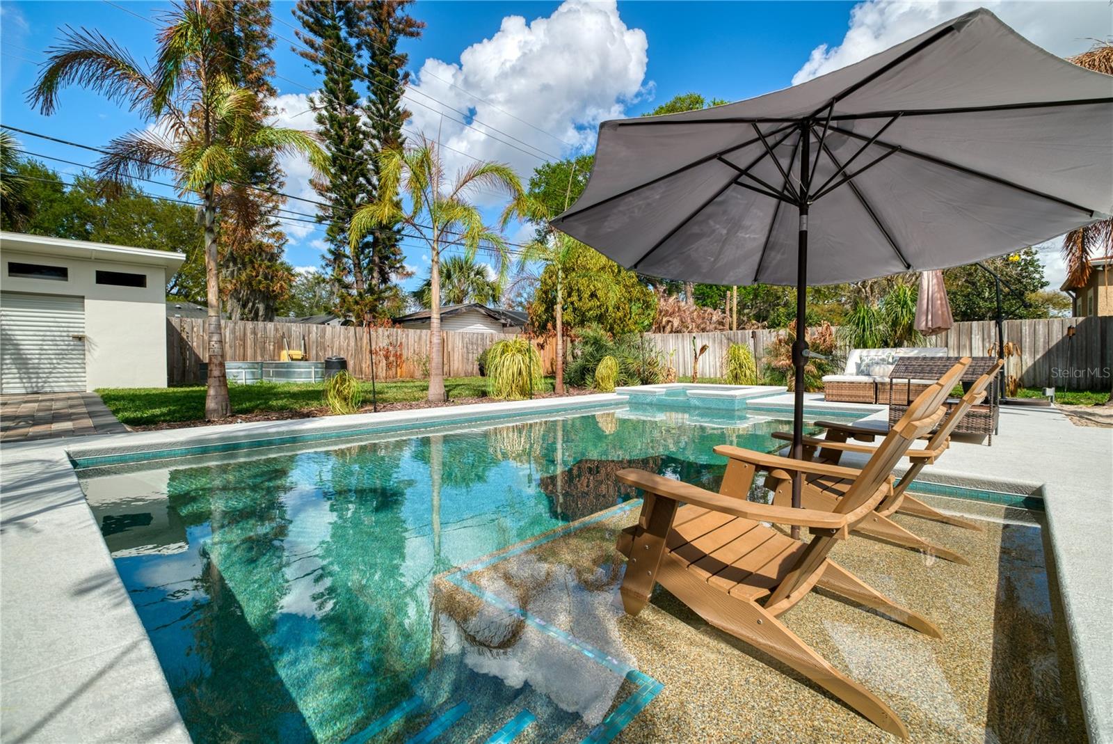 Image 12 of 34 For 1433 Smith Street