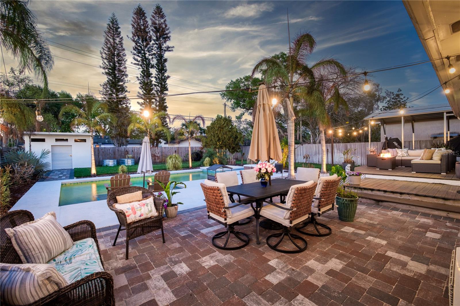 Image 15 of 34 For 1433 Smith Street