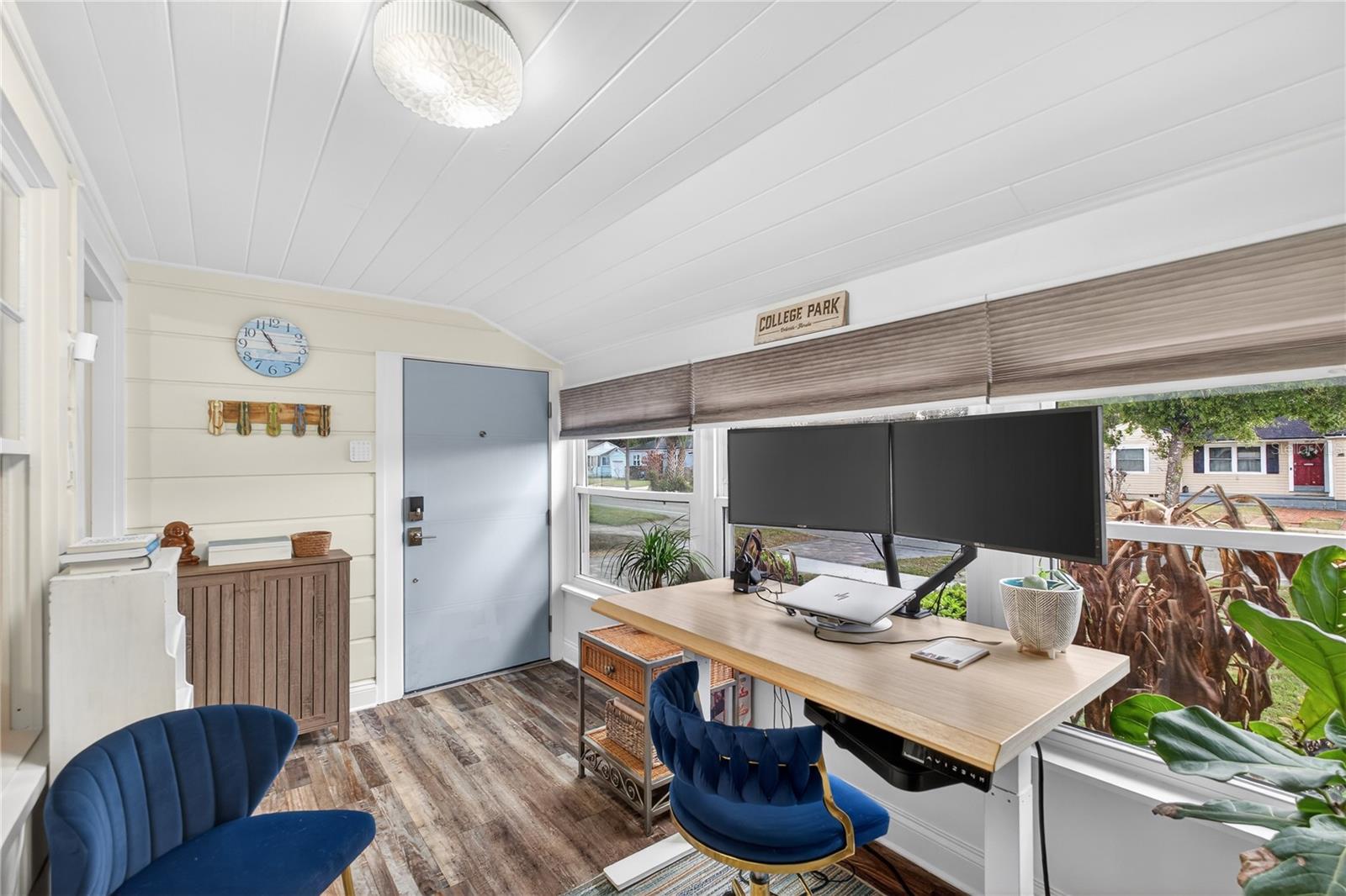 Image 2 of 34 For 1433 Smith Street