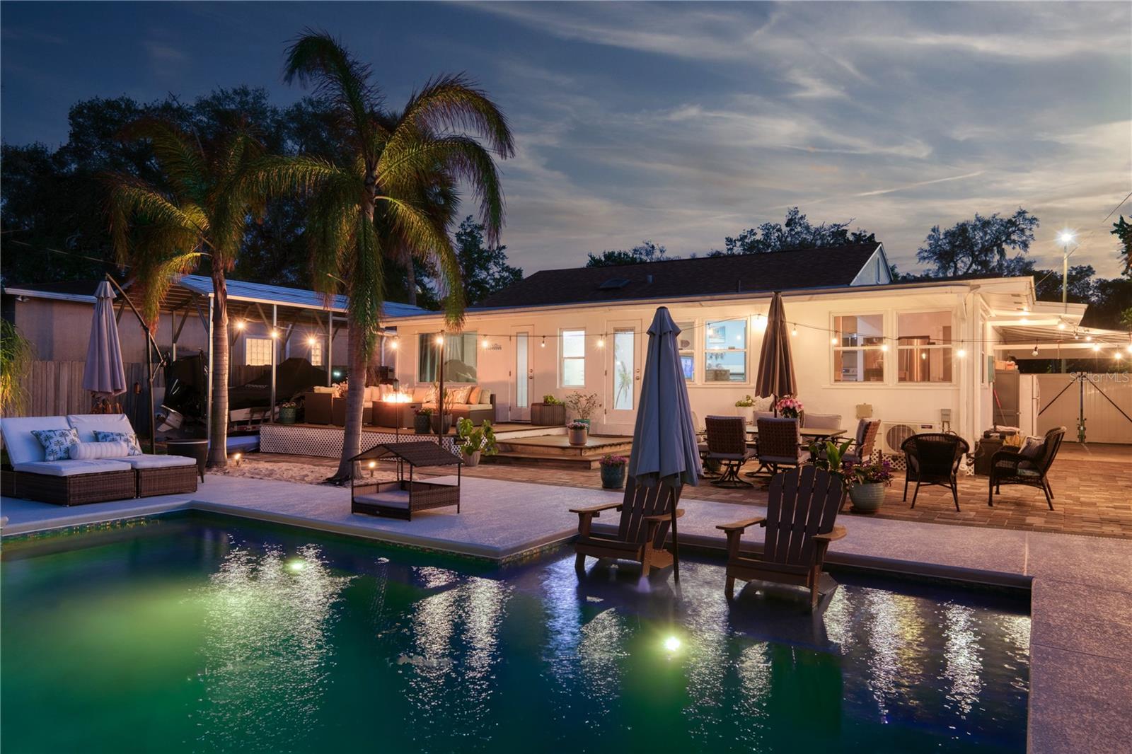 Image 21 of 34 For 1433 Smith Street