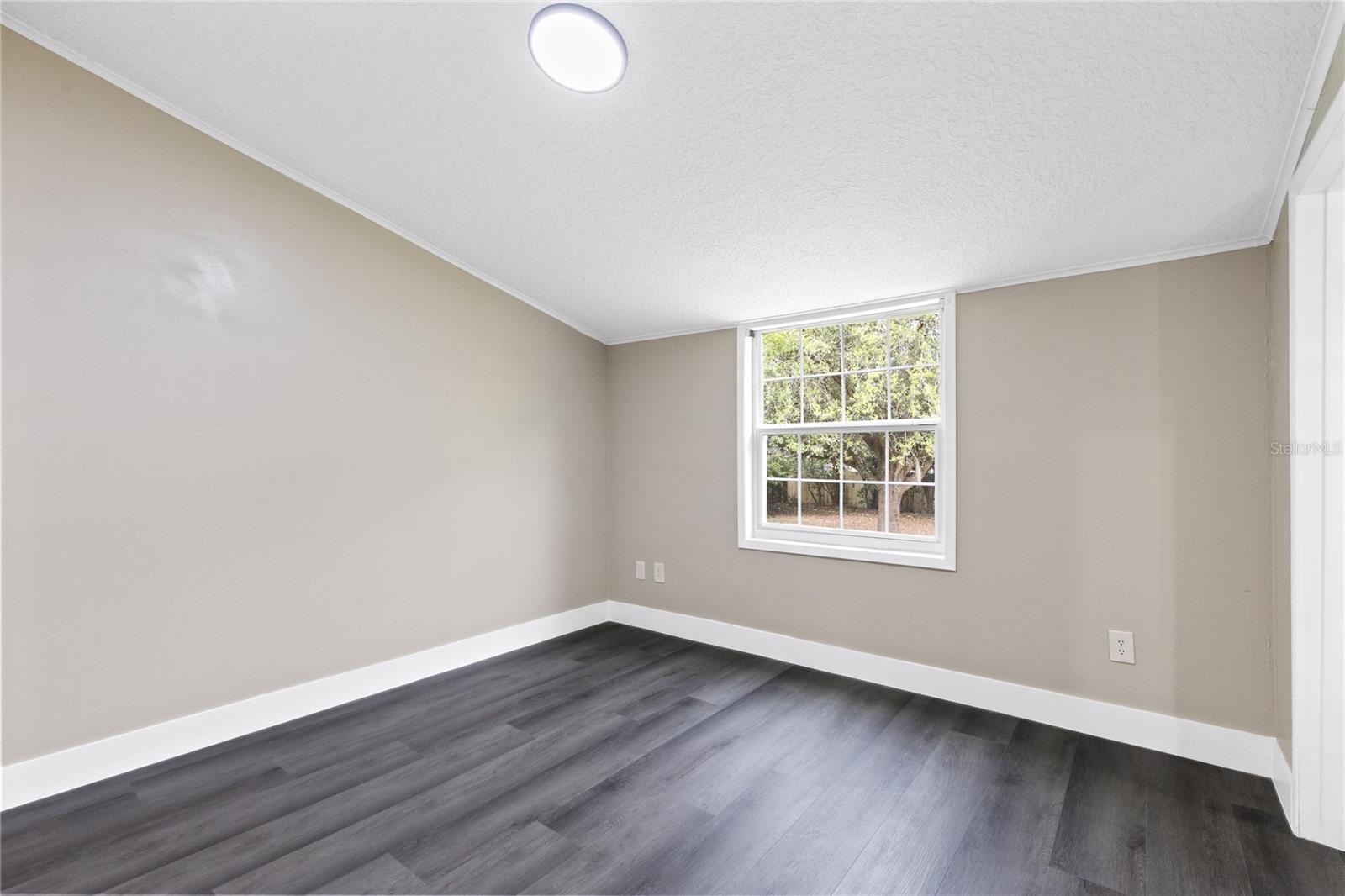 Image 11 of 29 For 1130 Carlson Drive