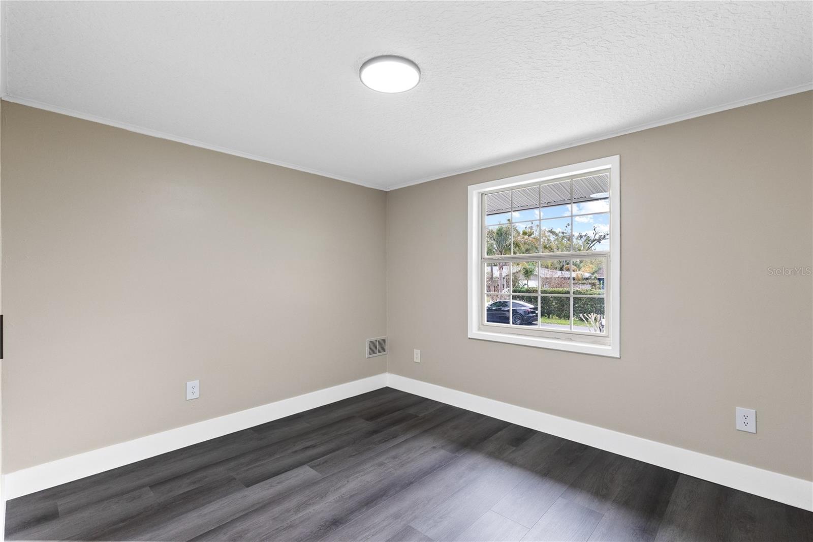 Image 17 of 29 For 1130 Carlson Drive