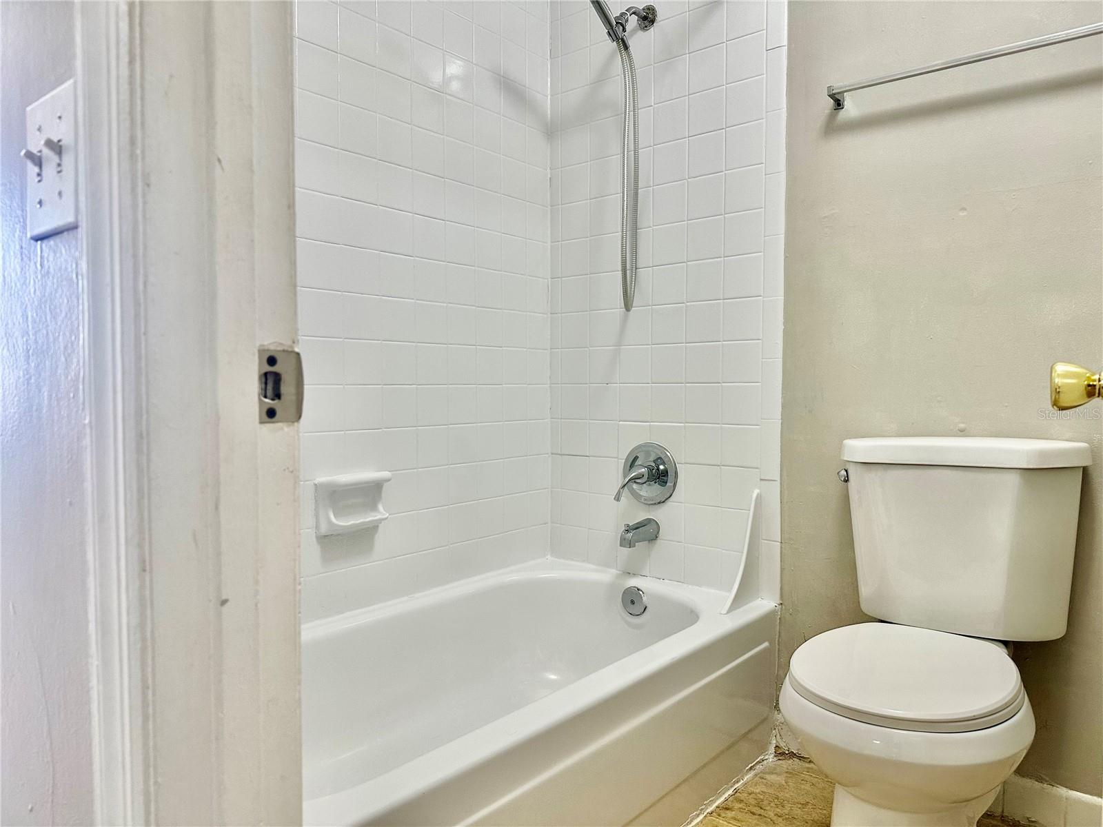 Image 8 of 15 For 2517 Caper Lane 205