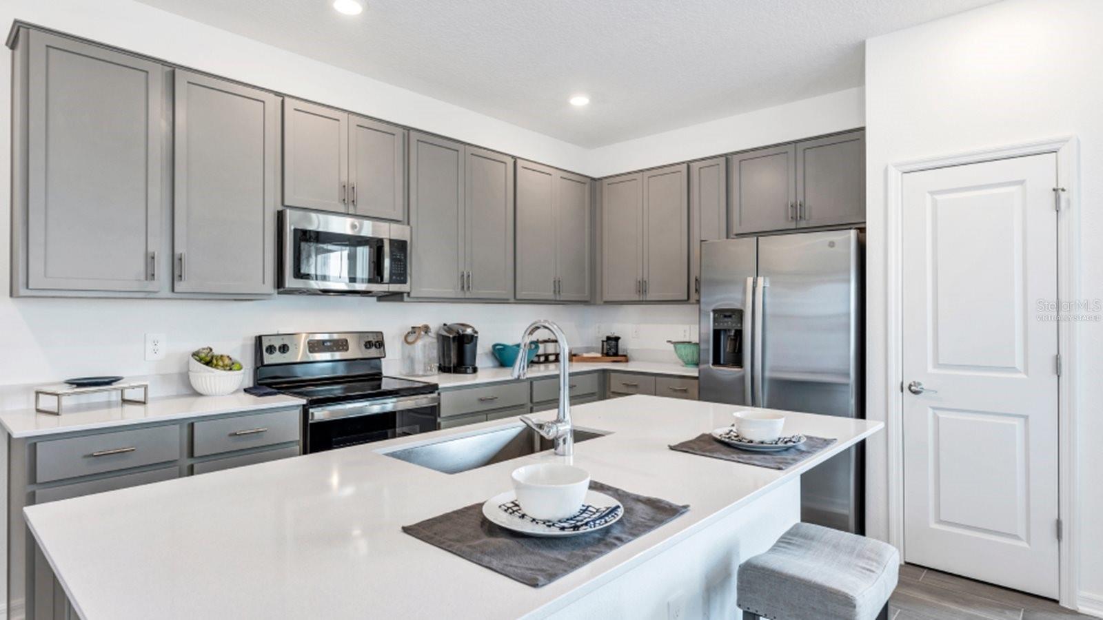 Image 2 of 22 For 804 Aubey Lane