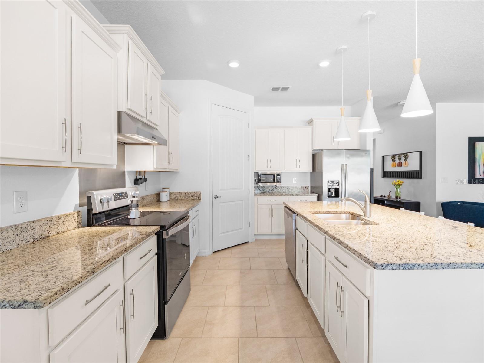 Image 9 of 34 For 1422 Savoy Lane