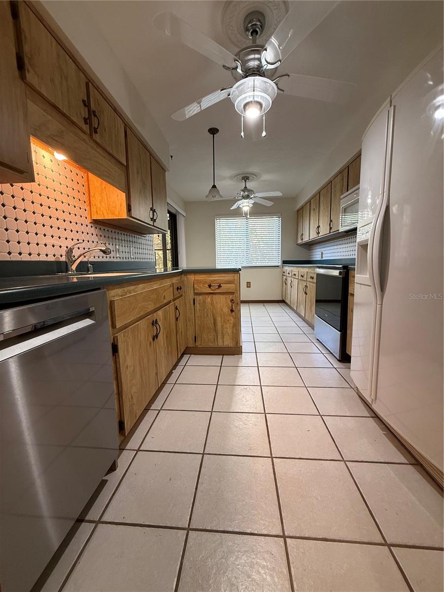 Image 12 of 45 For 9045 York Lane 15a