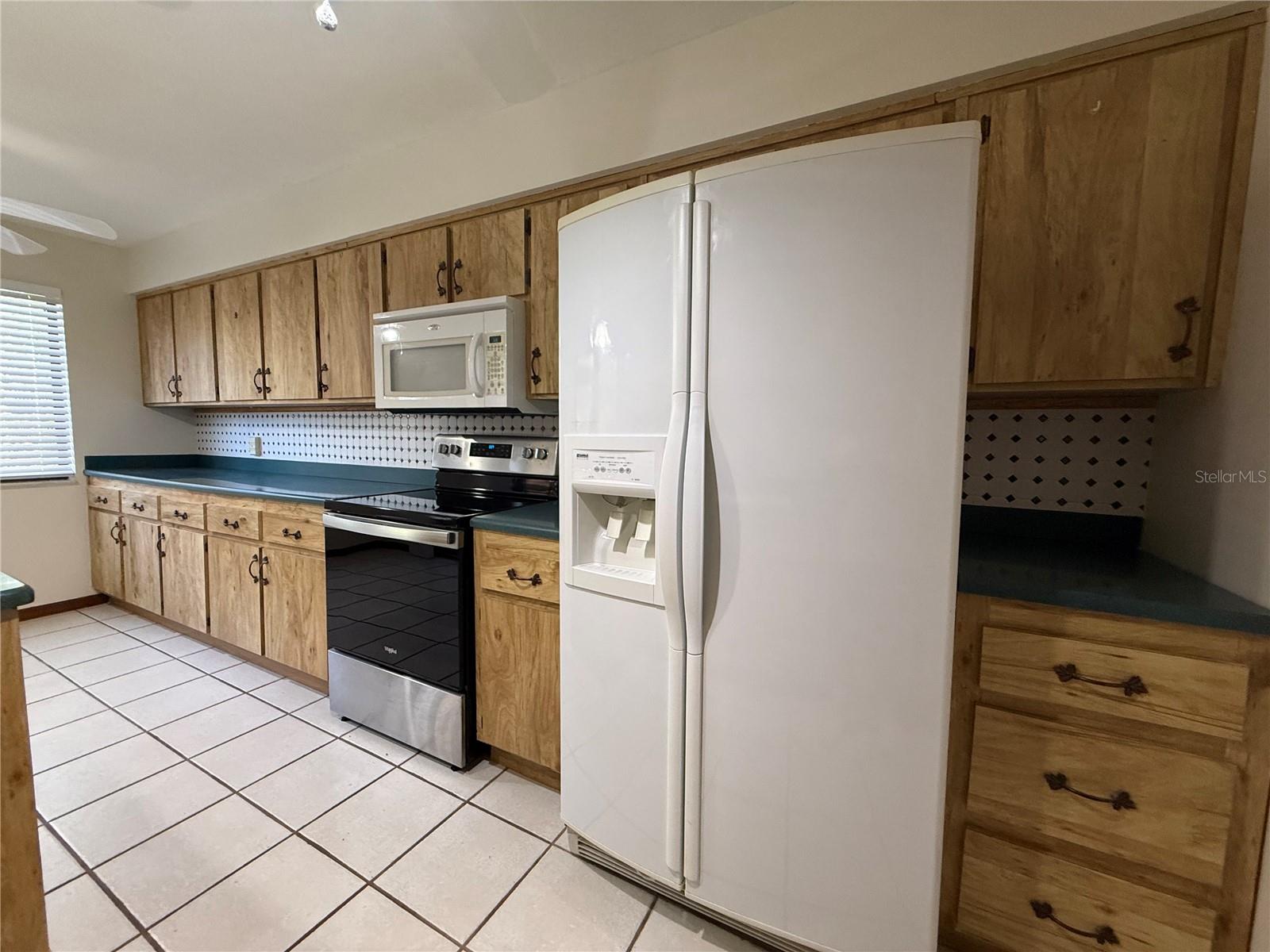 Image 13 of 45 For 9045 York Lane 15a