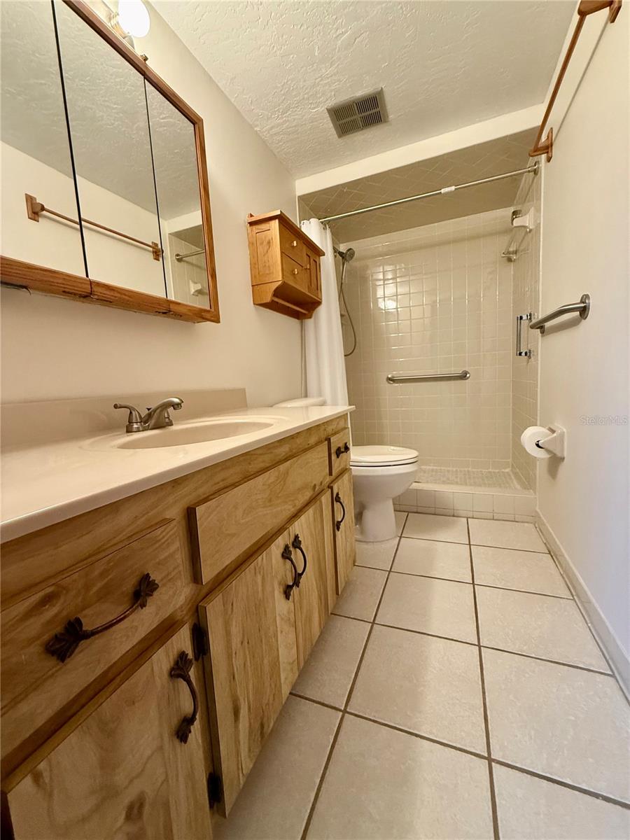 Image 24 of 45 For 9045 York Lane 15a