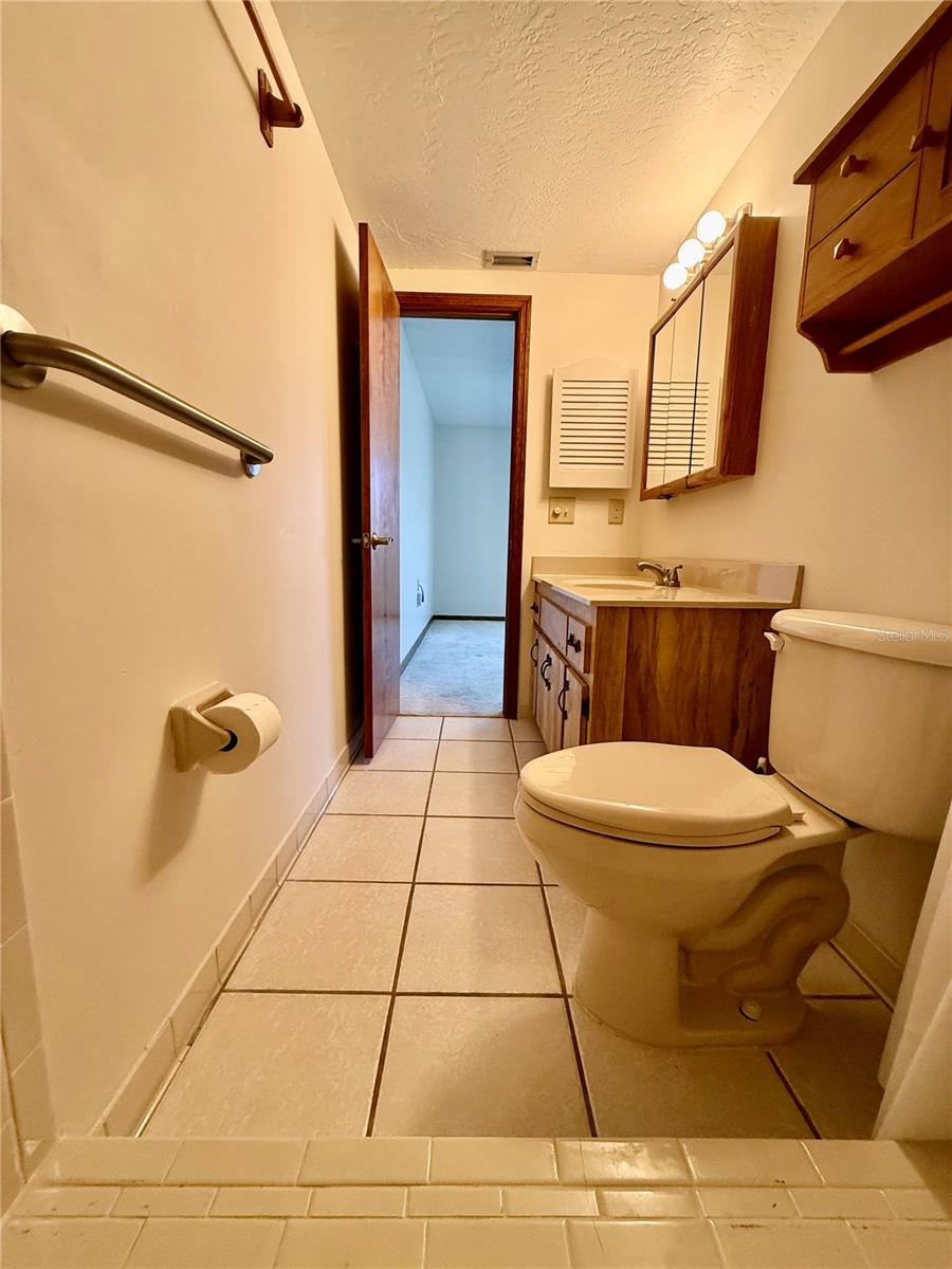 Image 25 of 45 For 9045 York Lane 15a