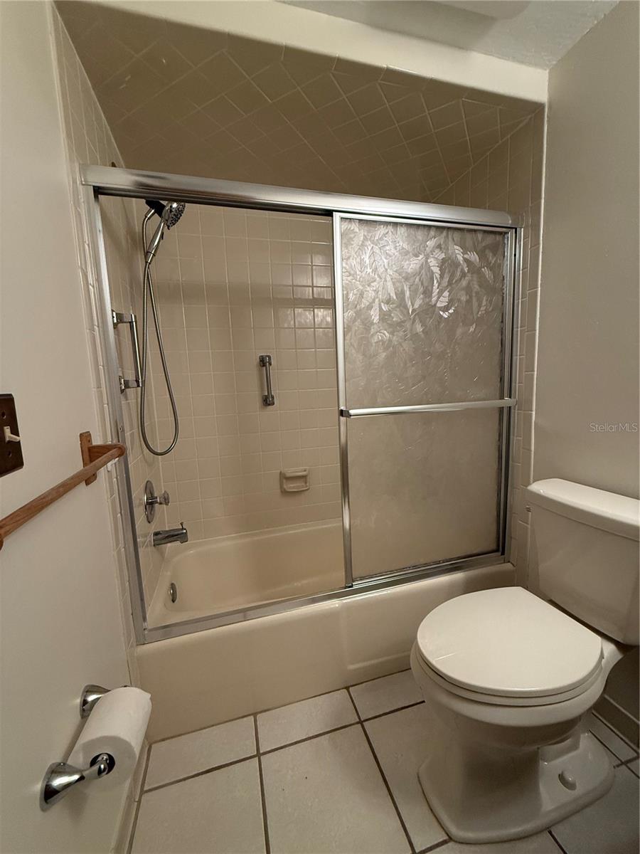 Image 32 of 45 For 9045 York Lane 15a