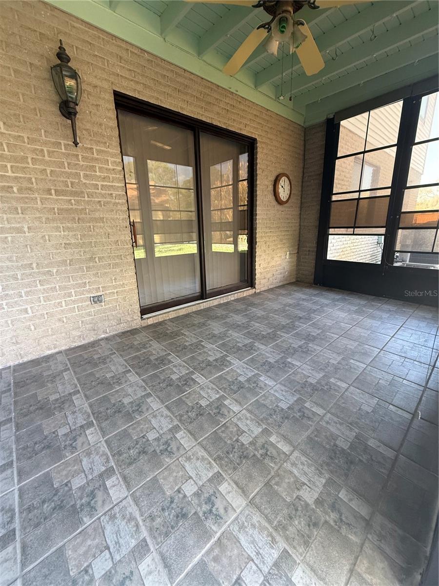 Image 36 of 45 For 9045 York Lane 15a