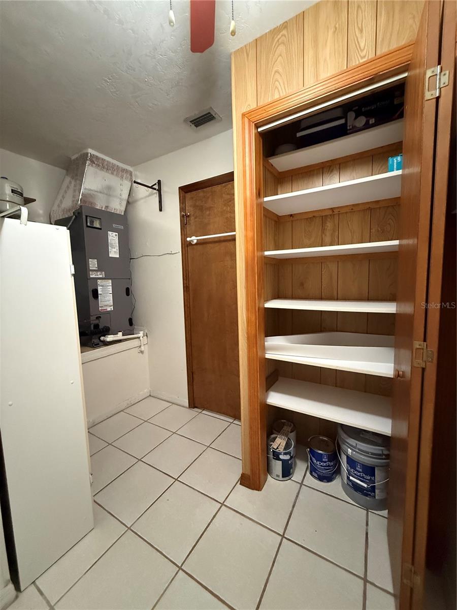 Image 40 of 45 For 9045 York Lane 15a