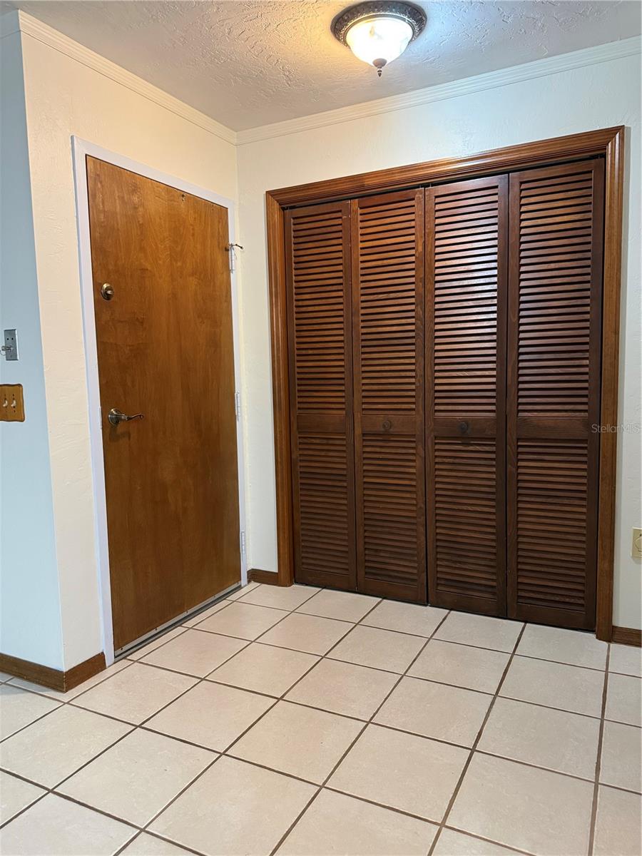 Image 9 of 45 For 9045 York Lane 15a