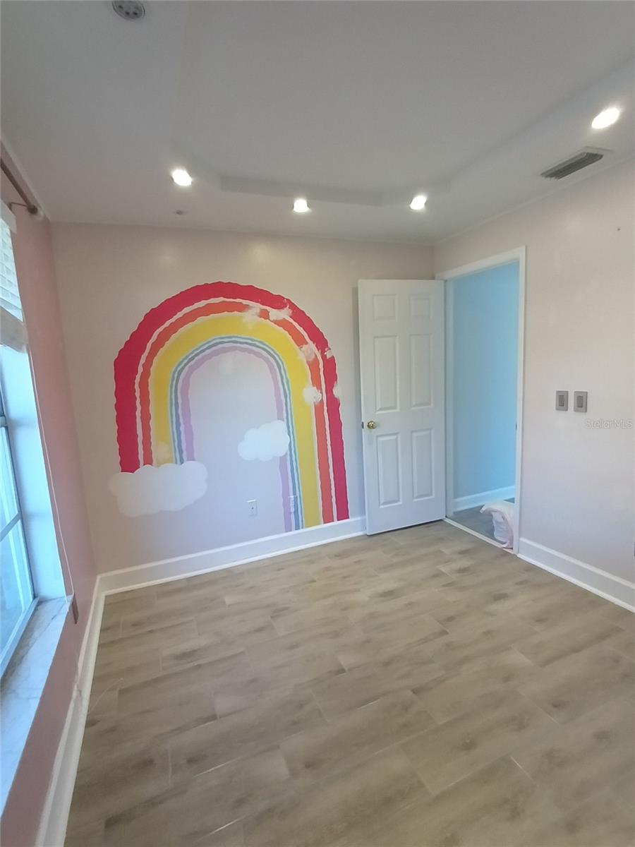 Image 11 of 27 For 1025 Kelsey Avenue