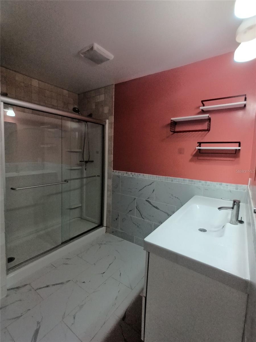 Image 12 of 27 For 1025 Kelsey Avenue