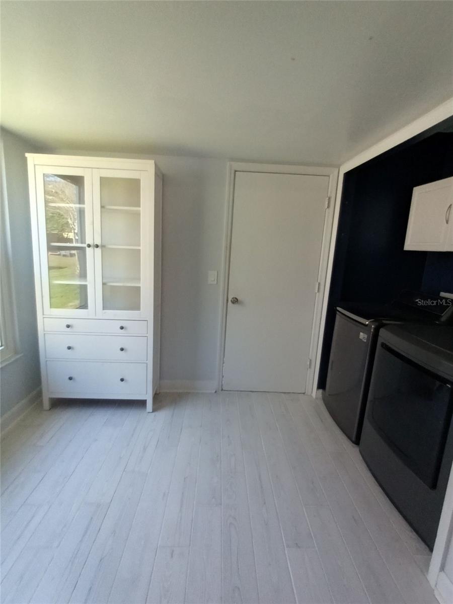 Image 16 of 27 For 1025 Kelsey Avenue