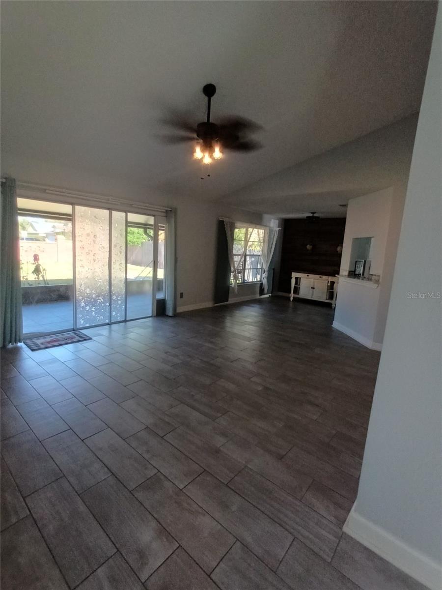 Image 6 of 27 For 1025 Kelsey Avenue