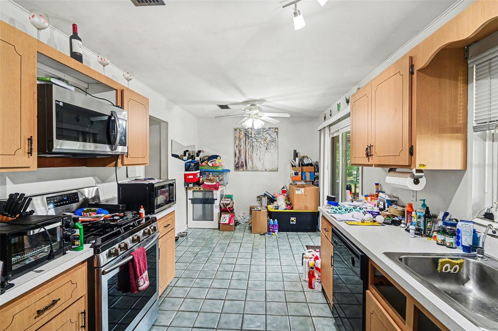 Image 10 of 21 For 1723 Palmetto Avenue