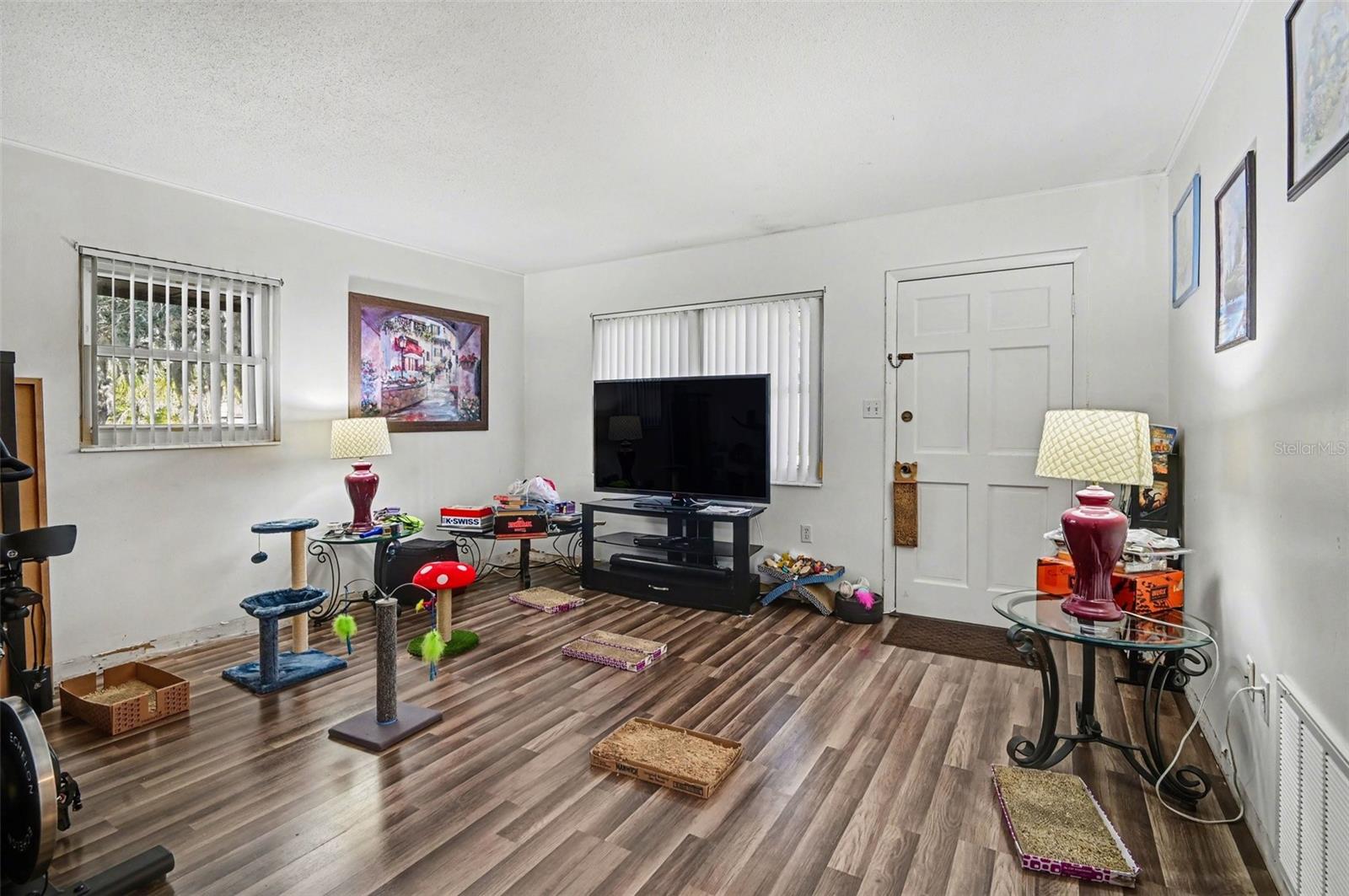 Image 6 of 21 For 1723 Palmetto Avenue