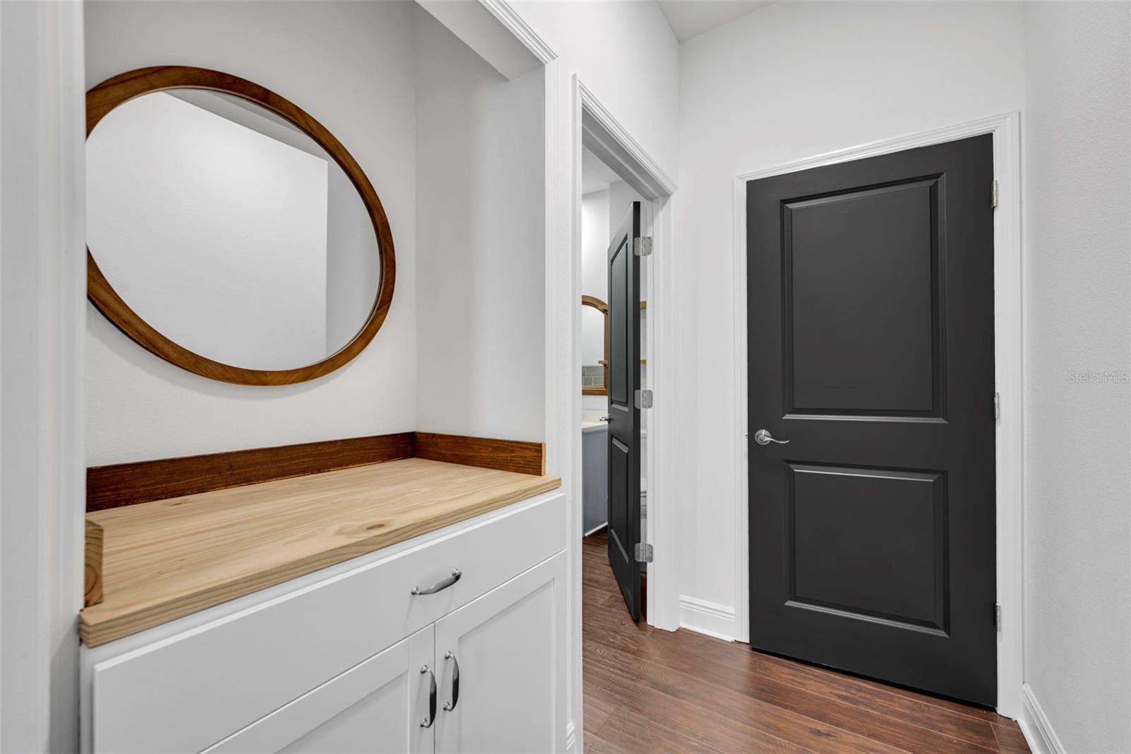 Image 19 of 36 For 2436 Lakeview Heights