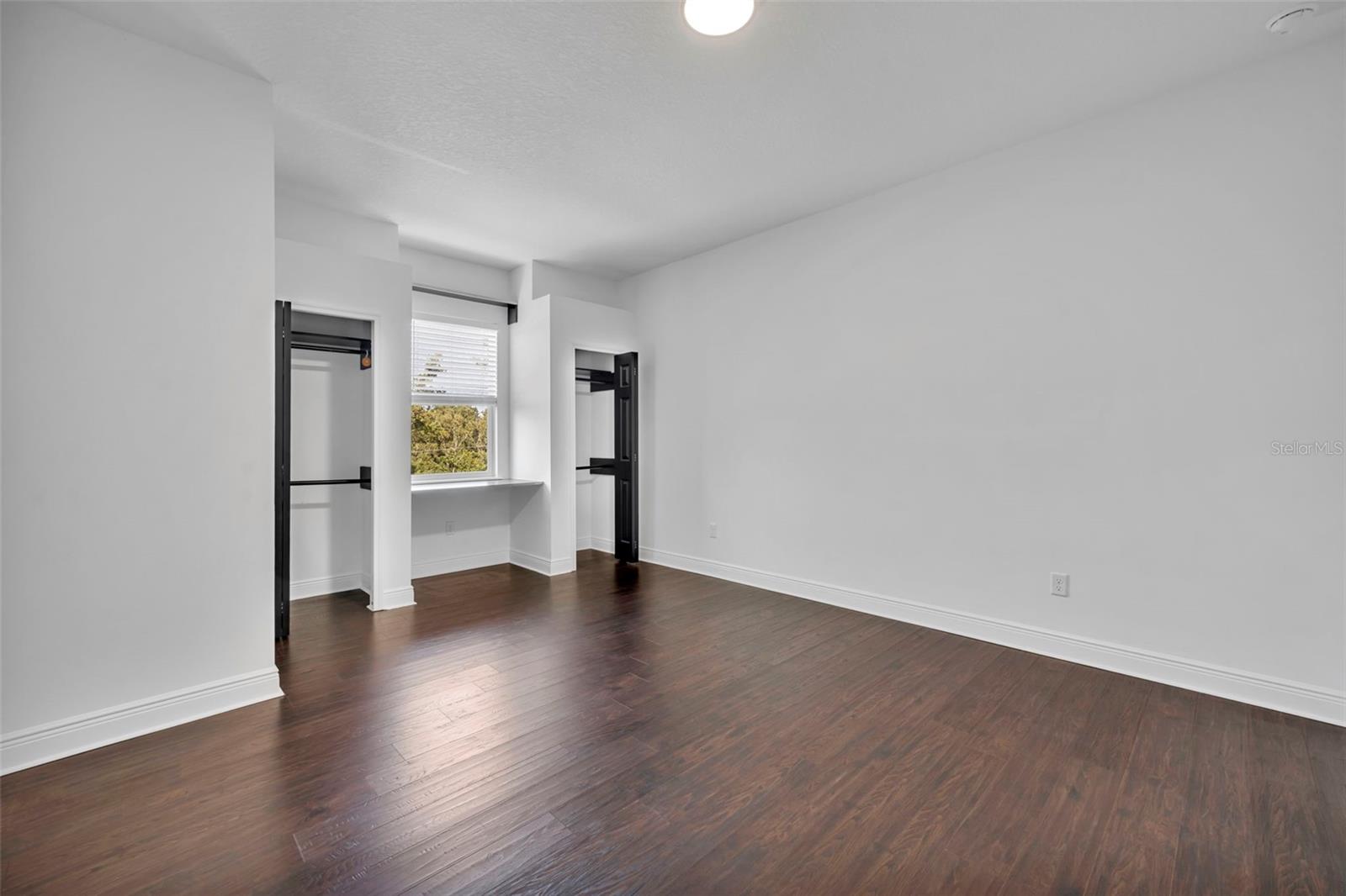 Image 26 of 36 For 2436 Lakeview Heights