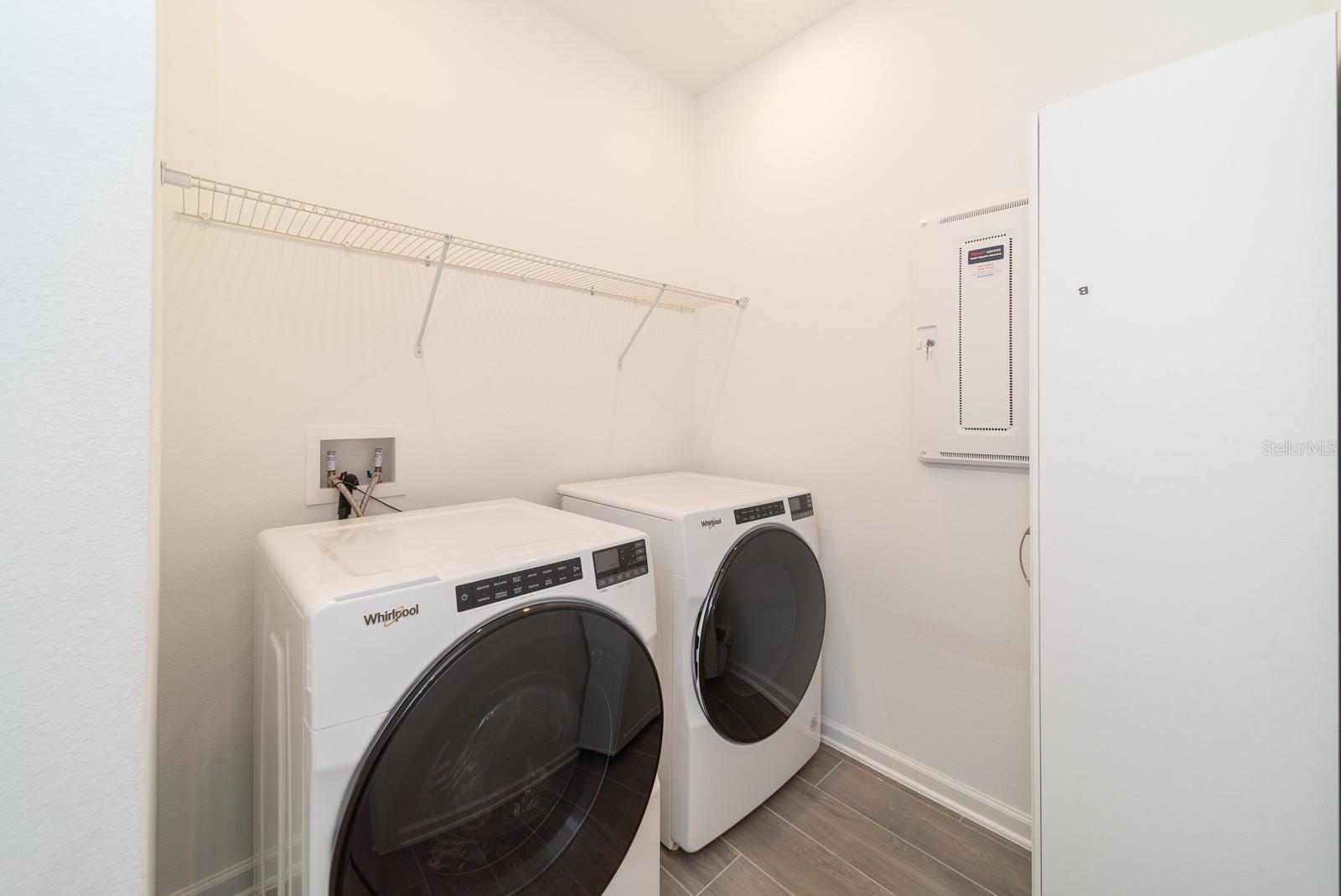 Image 28 of 42 For 2898 Armstrong Avenue