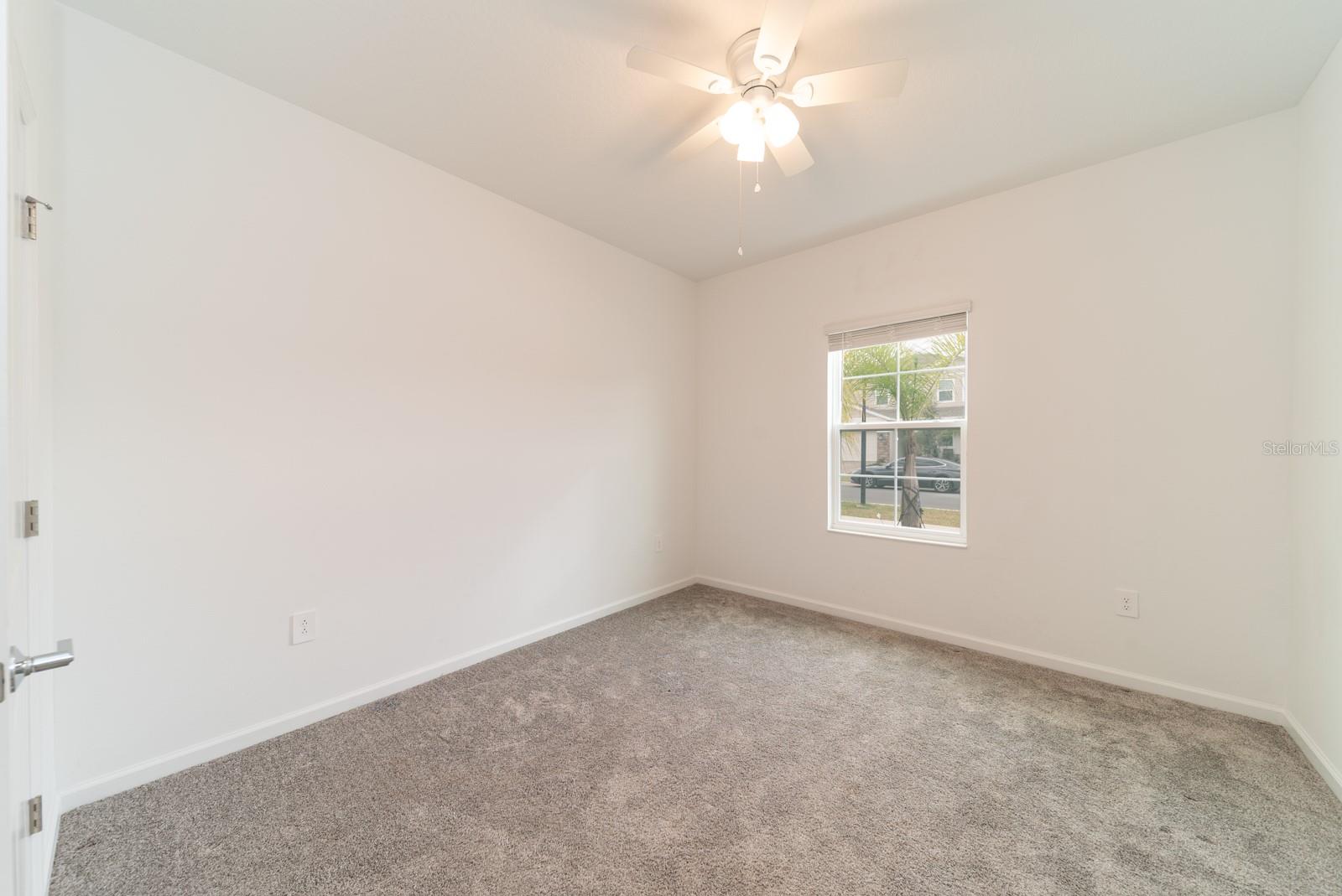 Image 3 of 42 For 2898 Armstrong Avenue