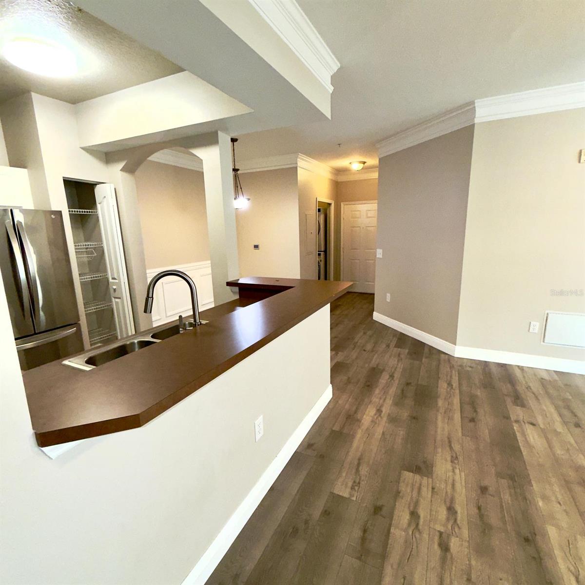 Image 10 of 30 For 12861 Madison Pointe Circle 101